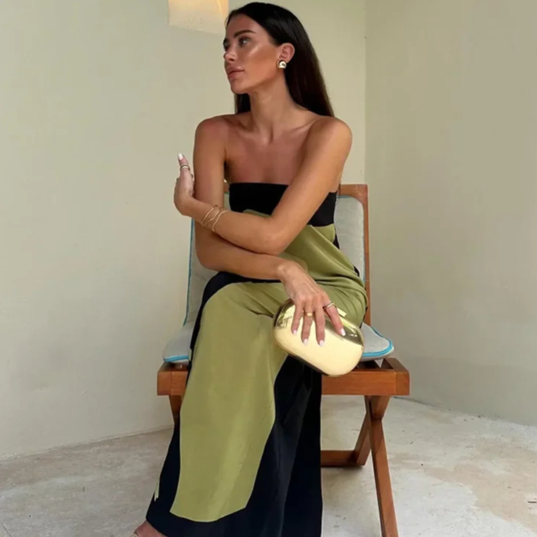 Paula - Vestido Elegante com Decote