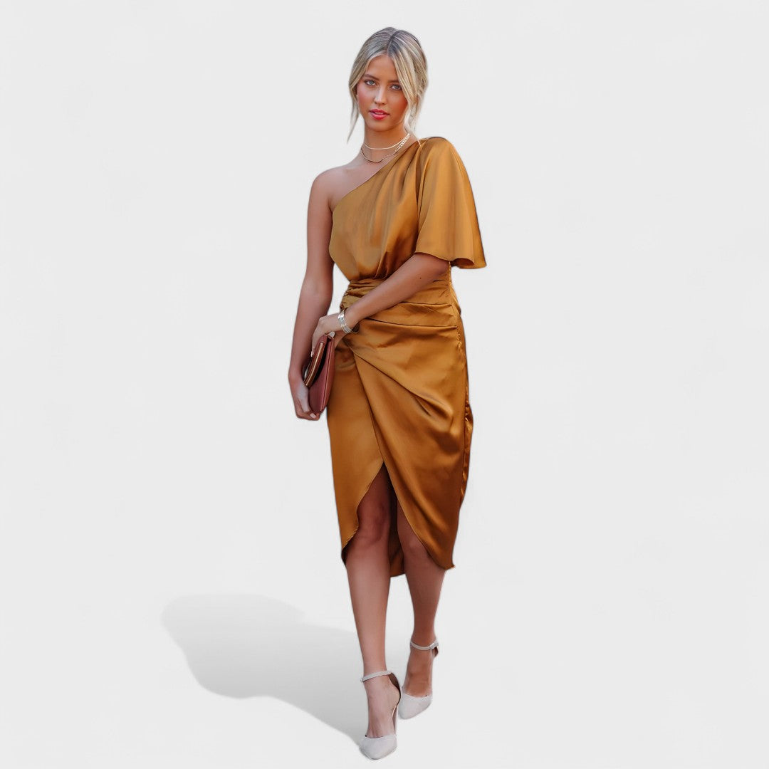 Cátia - Vestido com Brilho em Cetim